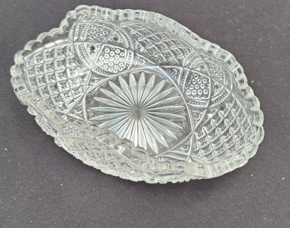 VINTAGE 1950’s Imperial Glass DAISY & BUTTON 8" Relish Dish -C13